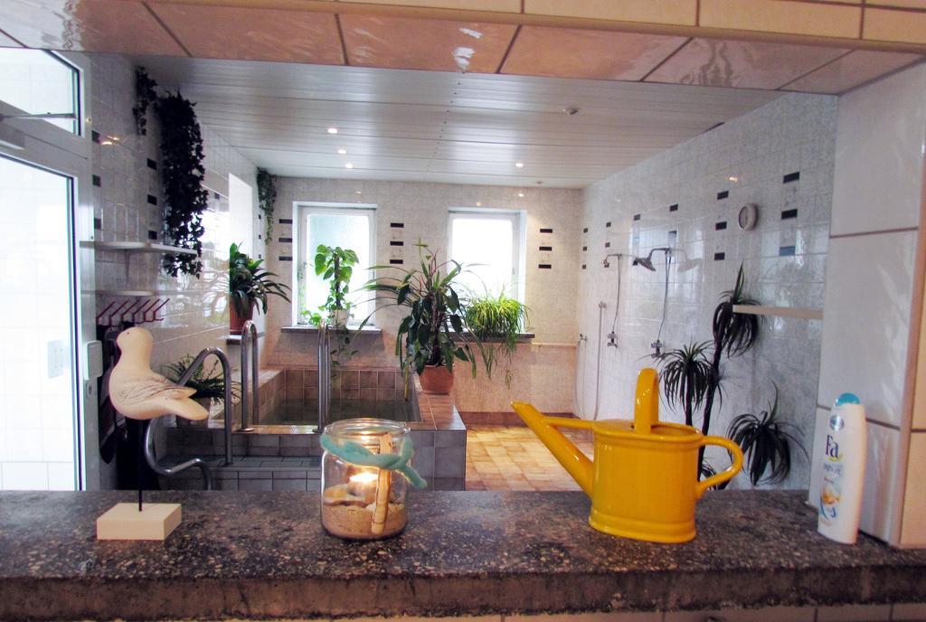Pension & Sauna Am Lorenz Calbe Екстериор снимка