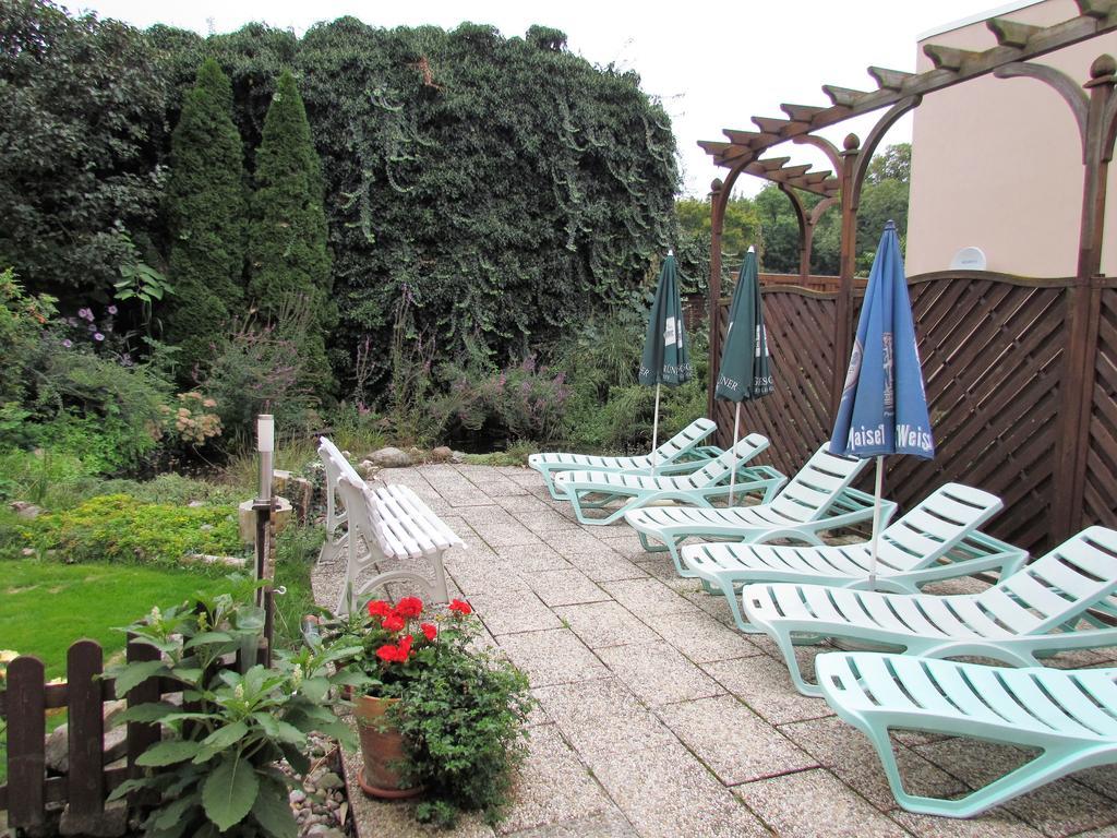 Pension & Sauna Am Lorenz Calbe Екстериор снимка